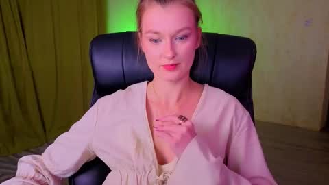 mysticvenus_ online show from 03-11-26, 04:35