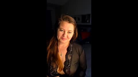 Snapshot of mysweetspot20 chatting on 12-23-25, 10:24 mysweetspot20 online show from 12-23-25, 10:24