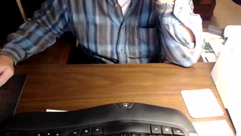 Snapshot of mytimeyourtimeourtime chatting on 10-27-25, 04:05 ItsTime online show from 10-27-25, 04:05