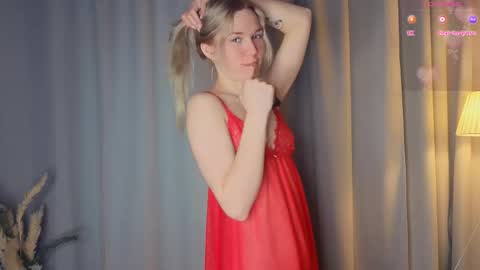 Snapshot of myviolet_rush chatting on 01-31-26, 07:34 Olivia or just olive online show from 01-31-26, 07:34