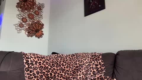 Snapshot of mywild_cambabe chatting on 11-22-25, 06:18 Gabby online show from 11-22-25, 06:18