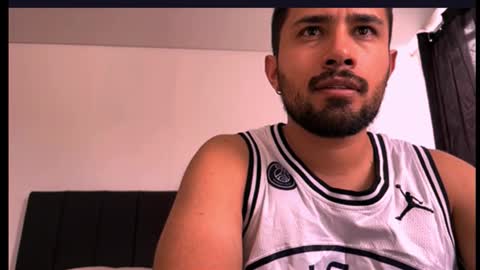 Hi Im Axel online show from 01-15-26, 07:50