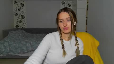 Eva online show from 11-23-25, 03:34