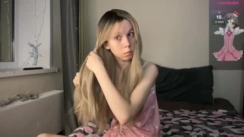 Snapshot of na_prikole_ chatting on 02-27-25, 06:20 Vanessa and Julia online show from 02-27-25, 06:20