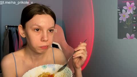 Snapshot of na_prikole_ chatting on 09-12-25, 06:41 Vanessa and Julia online show from 09-12-25, 06:41