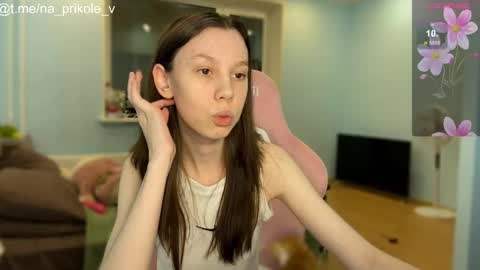 Snapshot of na_prikole_ chatting on 10-17-25, 07:27 Vanessa and Julia online show from 10-17-25, 07:27