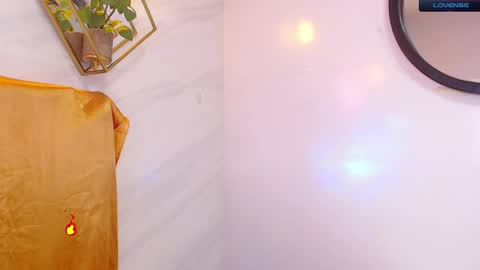 naamah_b online show from 01-15-25, 03:07