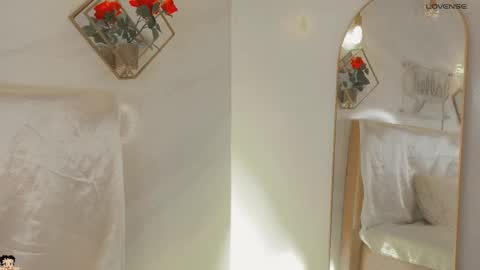 naamah_b online show from 11-29-25, 02:09