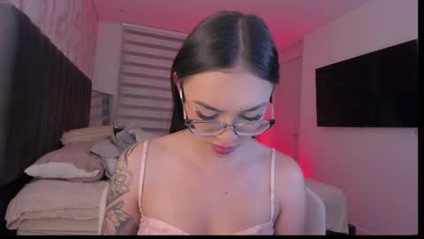 Snapshot of naath_ chatting on 04-12-26, 12:04 anny online show from 04-12-26, 12:04