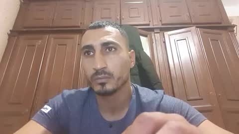 Snapshot of nadirff16 chatting on 12-16-25, 02:55 V online show from 12-16-25, 02:55