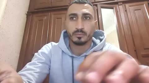 Snapshot of nadirff16 chatting on 01-06-26, 11:58 V online show from 01-06-26, 11:58