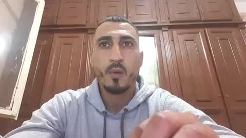 Snapshot of nadirff16 chatting on 01-08-26, 12:40 V online show from 01-08-26, 12:40