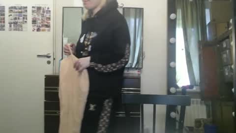 nadyagt online show from 04-18-26, 11:03