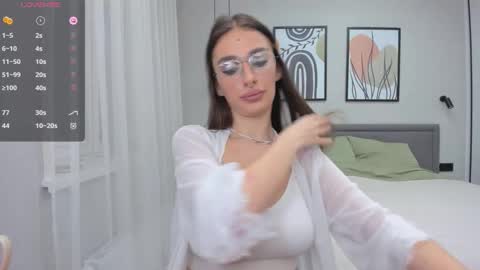 Snapshot of nadyayax chatting on 12-15-24, 01:11 Nadya online show from 12-15-24, 01:11