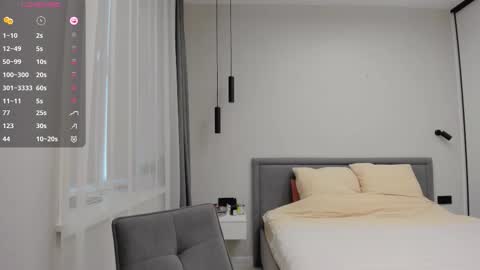 Snapshot of nadyayax chatting on 09-19-25, 12:17 Nadya online show from 09-19-25, 12:17