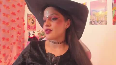 Nahara Soler online show from 10-28-25, 11:07