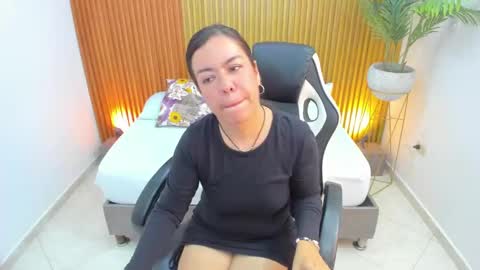 Snapshot of nahia_13 chatting on 02-26-25, 03:08 N A H I A online show from 02-26-25, 03:08