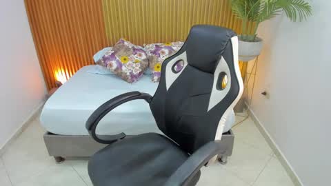 Snapshot of nahia_13 chatting on 03-05-25, 11:49 N A H I A online show from 03-05-25, 11:49