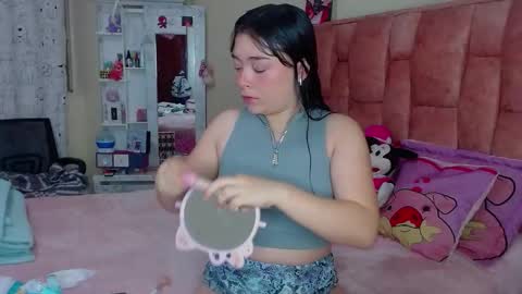 nahia cute     only   online show from 09-19-25, 02:07