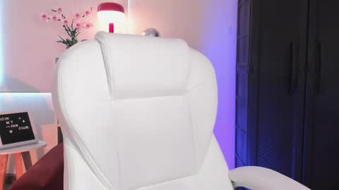 Nahia INDEPENDENT MODEL P online show from 04-08-26, 09:48