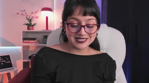 Nahia INDEPENDENT MODEL P online show from 04-10-26, 06:23