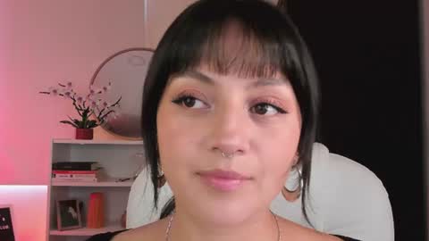 Nahia INDEPENDENT MODEL P online show from 06-27-26, 10:04