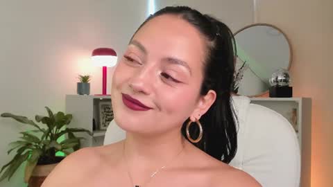 Nahia INDEPENDENT MODEL P online show from 07-25-26, 09:23