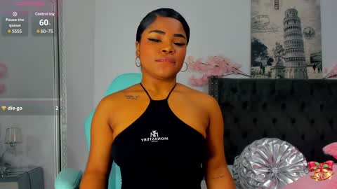 NahiaraReina  online show from 01-01-25, 01:48