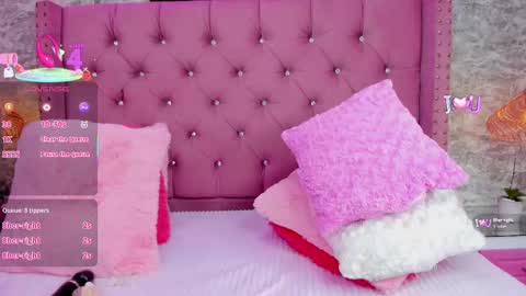 NahiaraReina  online show from 02-26-25, 01:41