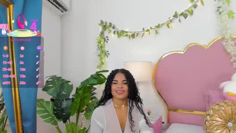 NahiaraReina  online show from 09-12-25, 02:06