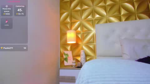 Snapshot of nahiavictoria chatting on 03-06-25, 07:03 NahiaVictoria online show from 03-06-25, 07:03