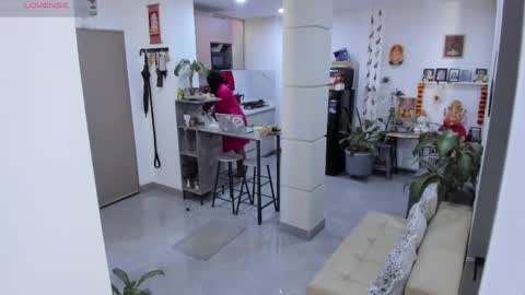 Snapshot of nahirr chatting on 05-09-26, 02:44 Nahirr online show from 05-09-26, 02:44