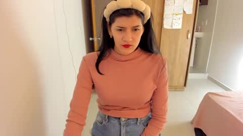 Snapshot of nahomi2021 chatting on 02-05-25, 01:37 independent model online show from 02-05-25, 01:37