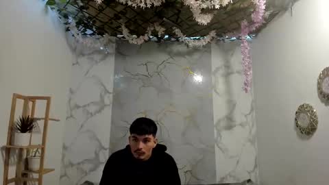 nahomi_hot2002 online show from 05-12-26, 12:13