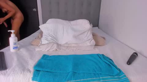 Snapshot of nahomi_miller_ chatting on 02-28-25, 02:42 Laura online show from 02-28-25, 02:42