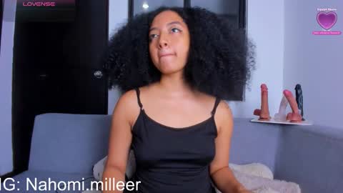 Snapshot of nahomi_miller_ chatting on 10-20-25, 12:22 Laura online show from 10-20-25, 12:22