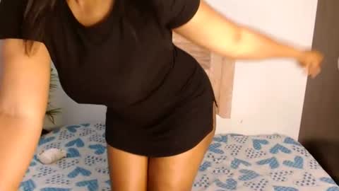 nahomy_gree online show from 06-12-26, 03:27