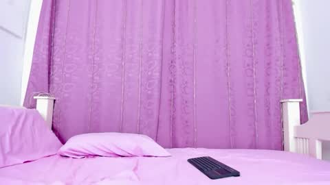 Snapshot of nahomy_smiith_ chatting on 11-15-25, 10:04 nahomy_smiith_ online show from 11-15-25, 10:04