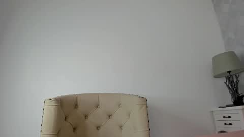 naia_cox online show from 09-22-25, 03:41