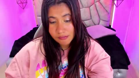 Snapshot of naia_karter chatting on 02-04-25, 10:02 online show from 02-04-25, 10:02