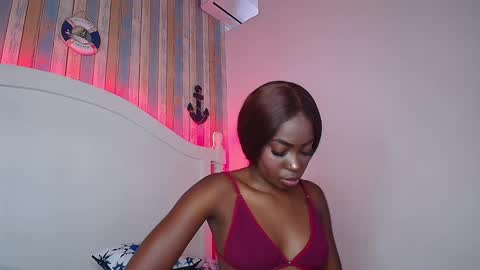 Snapshot of naiagils chatting on 03-05-25, 06:56 Naia online show from 03-05-25, 06:56