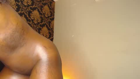 Snapshot of naiagils chatting on 09-25-25, 06:11 Naia online show from 09-25-25, 06:11