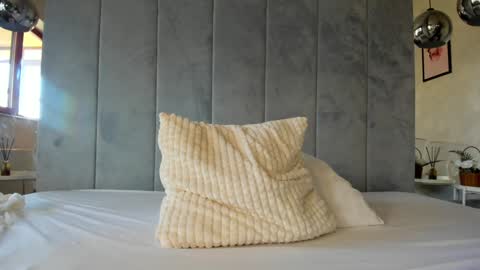 Naila online show from 01-08-25, 09:42