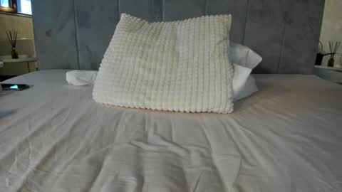 Naila online show from 02-05-25, 06:02