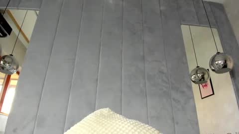 Naila online show from 02-14-25, 06:02