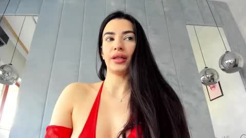 Naila online show from 02-23-25, 07:11