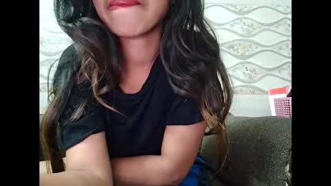 Snapshot of naina00123 chatting on 03-02-25, 06:19 Naina online show from 03-02-25, 06:19