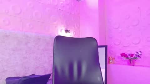 Snapshot of nairobi8 chatting on 10-17-25, 05:15 nairobi8 online show from 10-17-25, 05:15