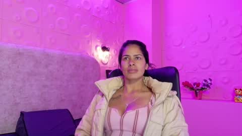 Snapshot of nairobi8 chatting on 10-20-25, 04:40 nairobi8 online show from 10-20-25, 04:40