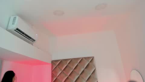 INSTAGRAM  m2221     online show from 02-03-25, 10:03